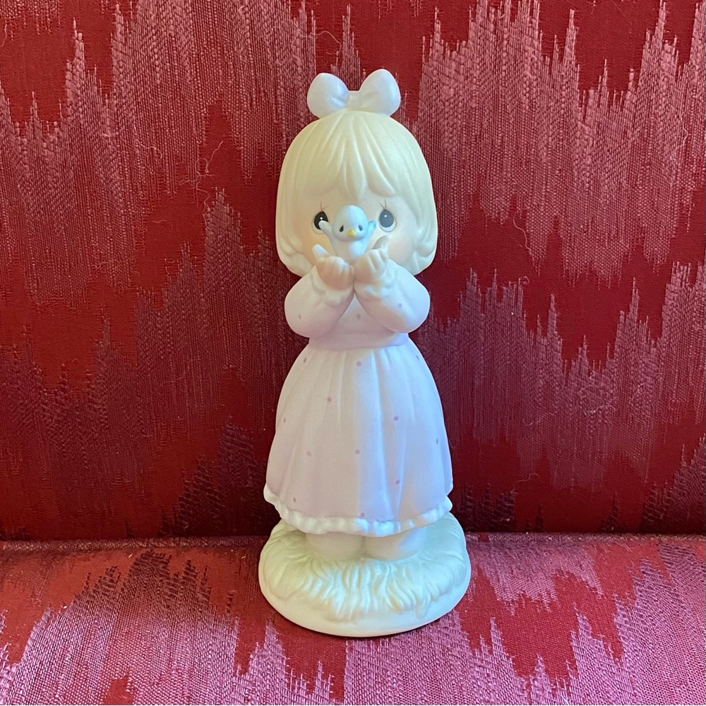 Precious Moments “Sharing A Gift Of Love” Limited Edition